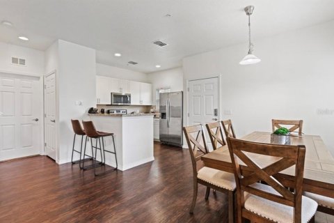 Touwnhouse à vendre à Kissimmee, Floride: 4 chambres, 157.38 m2 № 2409789 - photo 8