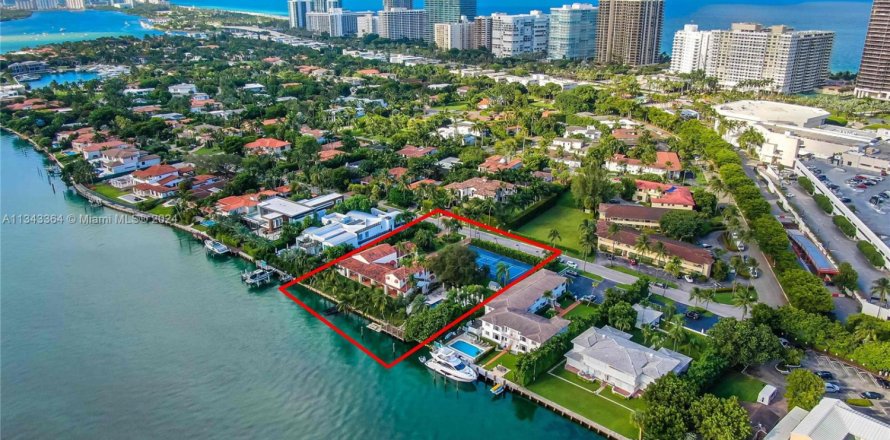 Immobilier commercial à Bal Harbour, Floride № 1693627