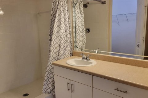 Condominio en alquiler en Sarasota, Florida, 3 dormitorios, 130.06 m2 № 1848127 - foto 13