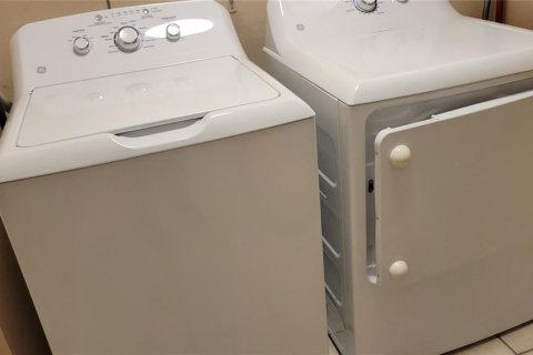 Condominio en alquiler en Sarasota, Florida, 3 dormitorios, 130.06 m2 № 1848127 - foto 20