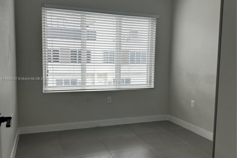 Touwnhouse à vendre à Homestead, Floride: 4 chambres, 129.88 m2 № 2014698 - photo 18