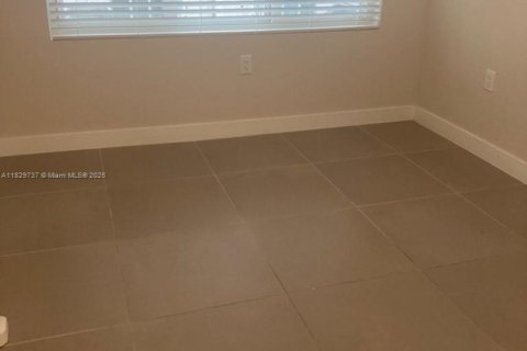 Touwnhouse à vendre à Homestead, Floride: 4 chambres, 129.88 m2 № 2014698 - photo 13