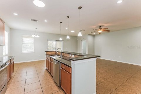 Casa en alquiler en Zephyrhills, Florida, 3 dormitorios, 171.68 m2 № 1914652 - foto 8