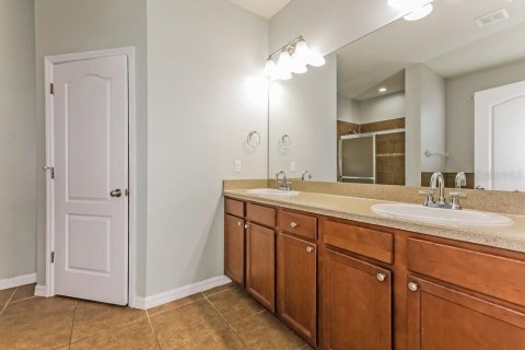 Casa en alquiler en Zephyrhills, Florida, 3 dormitorios, 171.68 m2 № 1914652 - foto 12