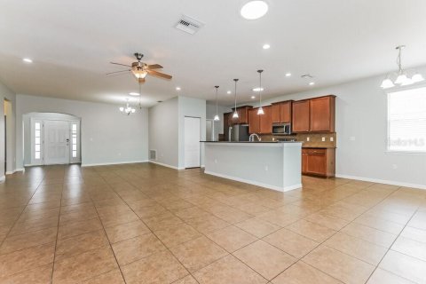 Casa en alquiler en Zephyrhills, Florida, 3 dormitorios, 171.68 m2 № 1914652 - foto 3