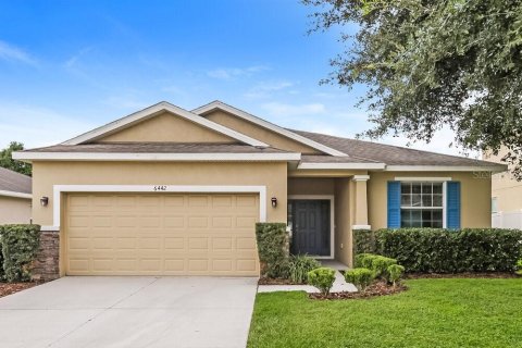 Casa en alquiler en Zephyrhills, Florida, 3 dormitorios, 171.68 m2 № 1914652 - foto 1