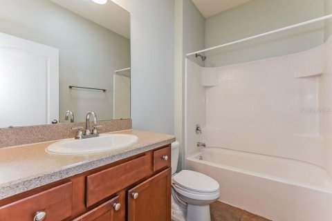 Casa en alquiler en Zephyrhills, Florida, 3 dormitorios, 171.68 m2 № 1914652 - foto 15