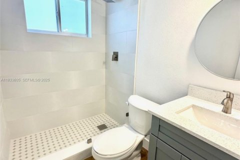 Купить виллу или дом в Маргит, Флорида 3 спальни, 121.89м2, № 1991331 - фото 9