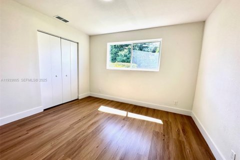 Купить виллу или дом в Маргит, Флорида 3 спальни, 121.89м2, № 1991331 - фото 10