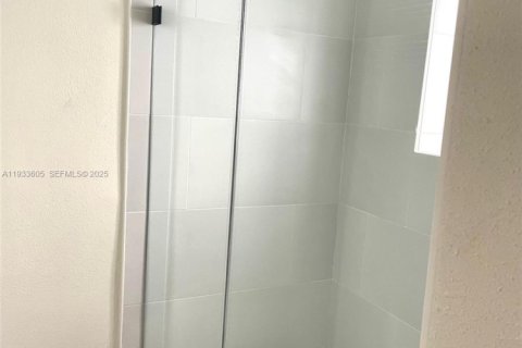 Купить виллу или дом в Маргит, Флорида 3 спальни, 121.89м2, № 1991331 - фото 19