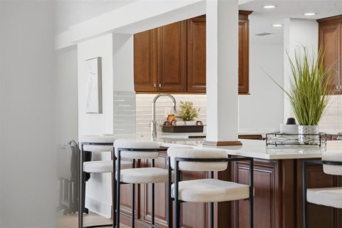 House in Saint Pete Beach, Florida 4 bedrooms, 215.35 sq.m. № 2220604 - photo 26