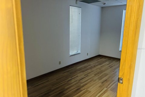Снять в аренду коммерческую недвижимость в Тампа, Флорида 375.14м2, № 1441084 - фото 7