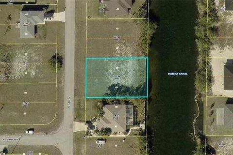 Terrain à Cape Coral, Floride № 2035543