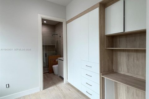 Adosado en venta en Fort Lauderdale, Florida, 4 dormitorios, 226.12 m2 № 2000311 - foto 27