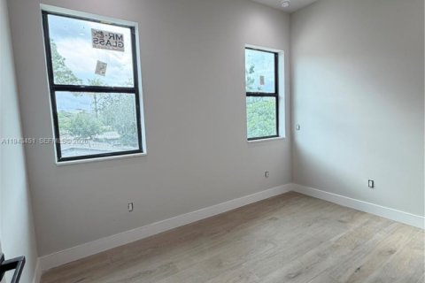 Adosado en venta en Fort Lauderdale, Florida, 4 dormitorios, 226.12 m2 № 2000311 - foto 26