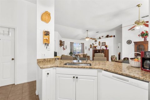 Casa en venta en Fort Myers, Florida, 3 dormitorios, 117.61 m2 № 1857721 - foto 8