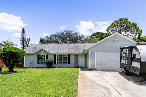 Casa en venta en Fort Myers, Florida, 3 dormitorios, 117.61 m2 № 1857721 - foto 1
