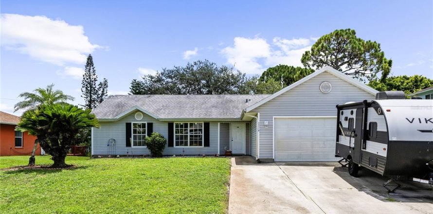 Casa en Fort Myers, Florida 3 dormitorios, 117.61 m2 № 1857721
