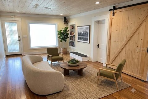 Villa ou maison à vendre à DeLand, Floride: 2 chambres, 216 m2 № 2199667 - photo 2