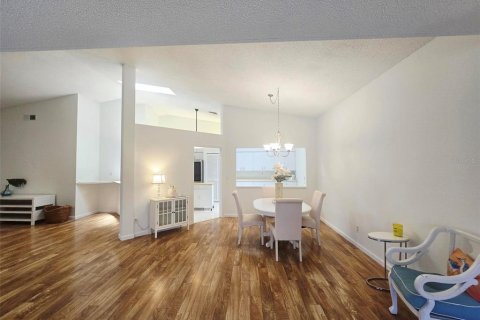 Copropriété à louer à Bradenton, Floride: 2 chambres, 158.21 m2 № 2205331 - photo 10
