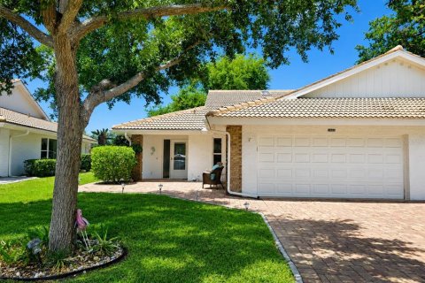 Copropriété à louer à Bradenton, Floride: 2 chambres, 158.21 m2 № 2205331 - photo 2