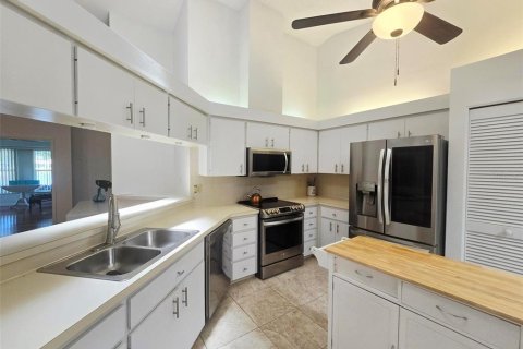 Copropriété à louer à Bradenton, Floride: 2 chambres, 158.21 m2 № 2205331 - photo 9