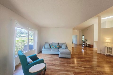Copropriété à louer à Bradenton, Floride: 2 chambres, 158.21 m2 № 2205331 - photo 12