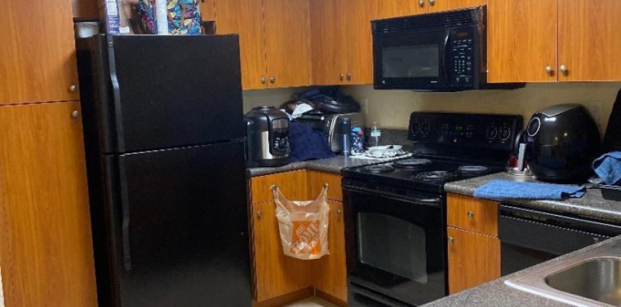 Townhouse in Miramar, Florida 3 bedrooms, 138.33 sq.m. № 754431