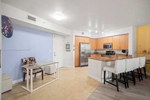 Condominio en venta en Hollywood, Florida, 1 dormitorio, 87.24 m2 № 1861906 - foto 6
