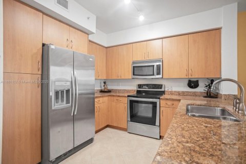 Condominio en venta en Hollywood, Florida, 1 dormitorio, 87.24 m2 № 1861906 - foto 4