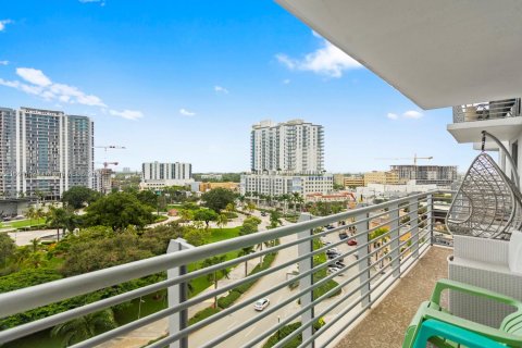 Condominio en venta en Hollywood, Florida, 1 dormitorio, 87.24 m2 № 1861906 - foto 22