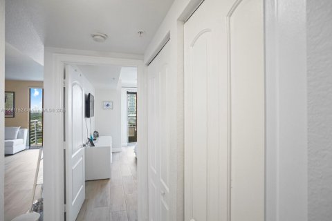 Condominio en venta en Hollywood, Florida, 1 dormitorio, 87.24 m2 № 1861906 - foto 15