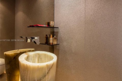 Condo in Miami Beach, Florida, 3 bedrooms  № 2032731 - photo 21