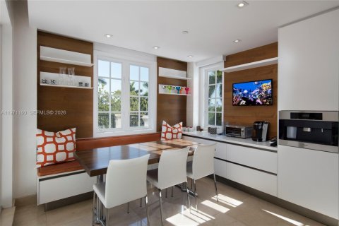 Condo in Miami Beach, Florida, 3 bedrooms  № 2032731 - photo 15