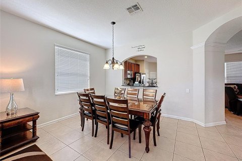 Villa ou maison à vendre à Kissimmee, Floride: 6 chambres, 261.24 m2 № 1638117 - photo 6