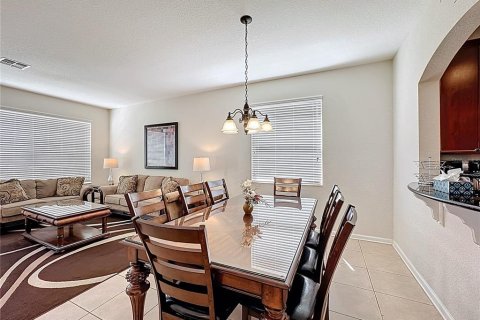 Villa ou maison à vendre à Kissimmee, Floride: 6 chambres, 261.24 m2 № 1638117 - photo 9