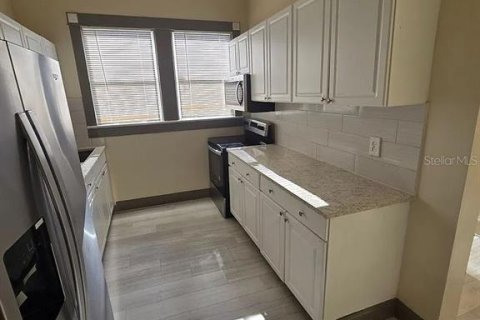 Appartement à louer à Tampa, Floride: 2 chambres, 385.73 m2 № 1906810 - photo 7