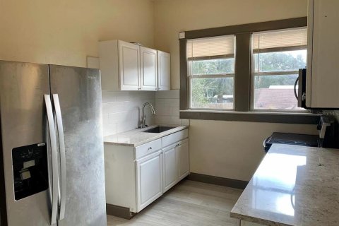 Appartement à louer à Tampa, Floride: 2 chambres, 385.73 m2 № 1906810 - photo 6