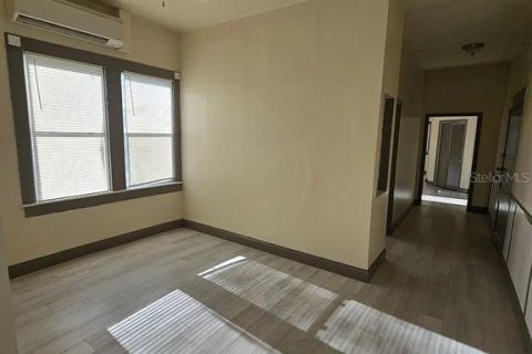 Appartement à louer à Tampa, Floride: 2 chambres, 385.73 m2 № 1906810 - photo 13