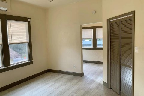 Appartement à louer à Tampa, Floride: 2 chambres, 385.73 m2 № 1906810 - photo 15