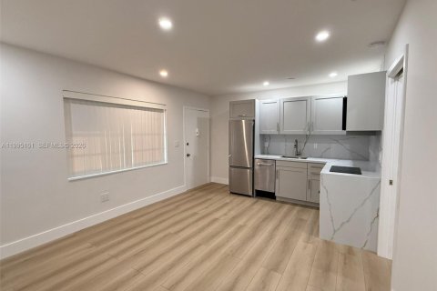 Copropriété à louer à Miami Beach, Floride: 1 chambre, 39.02 m2 № 2058482 - photo 2