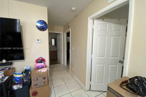 Снять в аренду виллу или дом в Майами, Флорида 3 спальни, 180.6м2, № 2010845 - фото 10