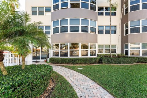 Copropriété à vendre à Fort Lauderdale, Floride: 2 chambres, 120.77 m2 № 2087393 - photo 30