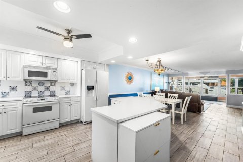 Copropriété à vendre à Fort Lauderdale, Floride: 2 chambres, 120.77 m2 № 2087393 - photo 7
