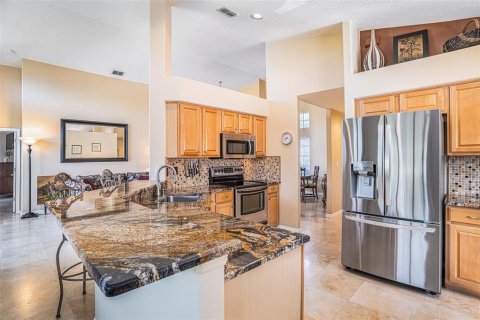 House in Valrico, Florida 4 bedrooms, 188.13 sq.m. № 1662663 - photo 12