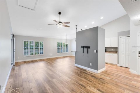 Condo in Altamonte Springs, Florida, 3 bedrooms № 2113819 - photo 14