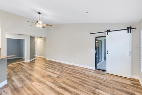 Condo in Altamonte Springs, Florida, 3 bedrooms № 2113819 - photo 13