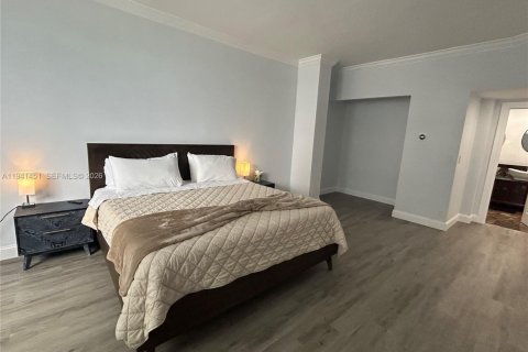 Снять в аренду кондоминиум в Холливуд, Флорида 3 спальни, 234.49м2, № 2168992 - фото 24