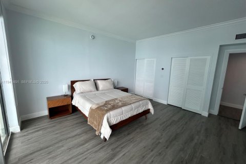 Снять в аренду кондоминиум в Холливуд, Флорида 3 спальни, 234.49м2, № 2168992 - фото 19