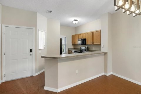 Adosado en venta en Kissimmee, Florida, 3 dormitorios, 119.94 m2 № 1597559 - foto 6